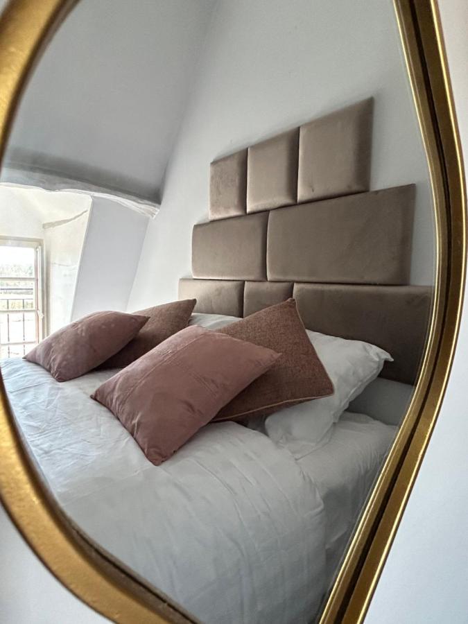 Demeure Du Vallon - Chambres D'Hotes De Charme Azerat 外观 照片