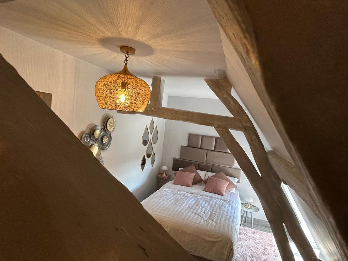 Demeure Du Vallon - Chambres D'Hotes De Charme Azerat 外观 照片
