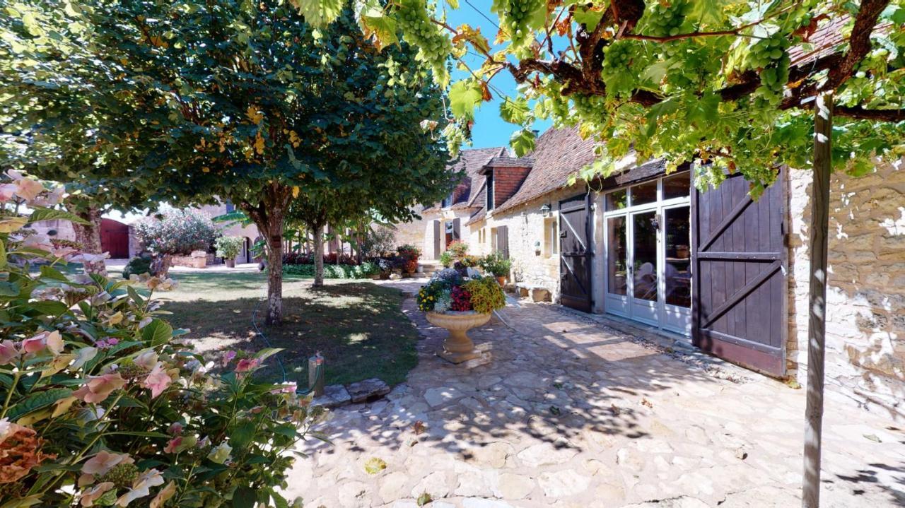 Demeure Du Vallon - Chambres D'Hotes De Charme Azerat 外观 照片