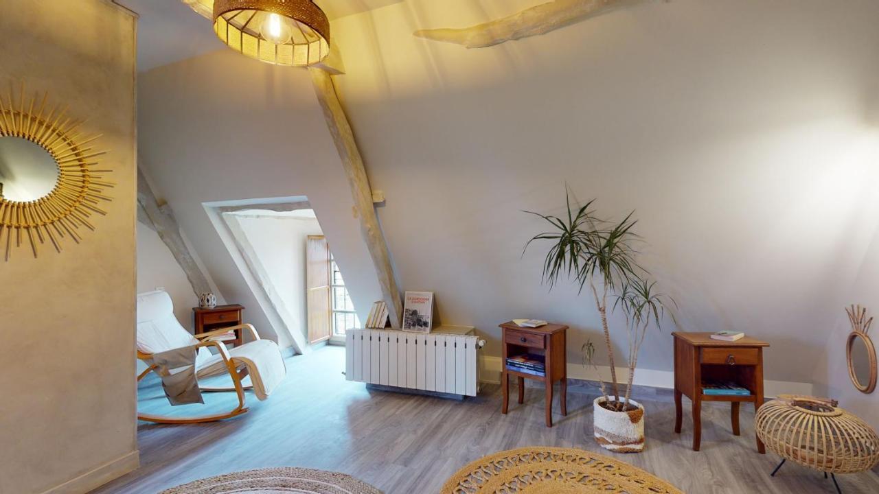 Demeure Du Vallon - Chambres D'Hotes De Charme Azerat 外观 照片
