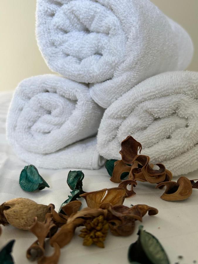 Demeure Du Vallon - Chambres D'Hotes De Charme Azerat 外观 照片