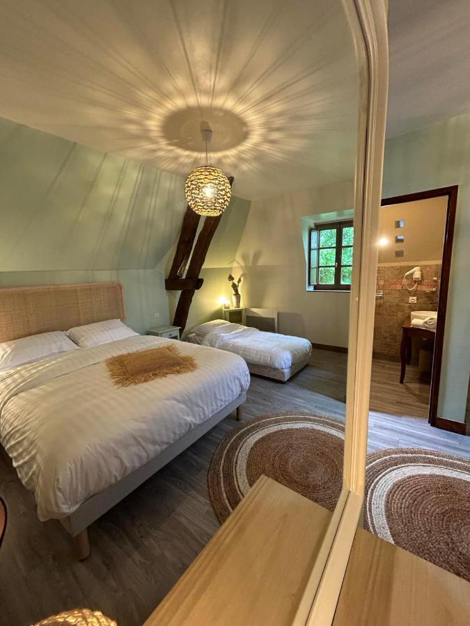 Demeure Du Vallon - Chambres D'Hotes De Charme Azerat 外观 照片
