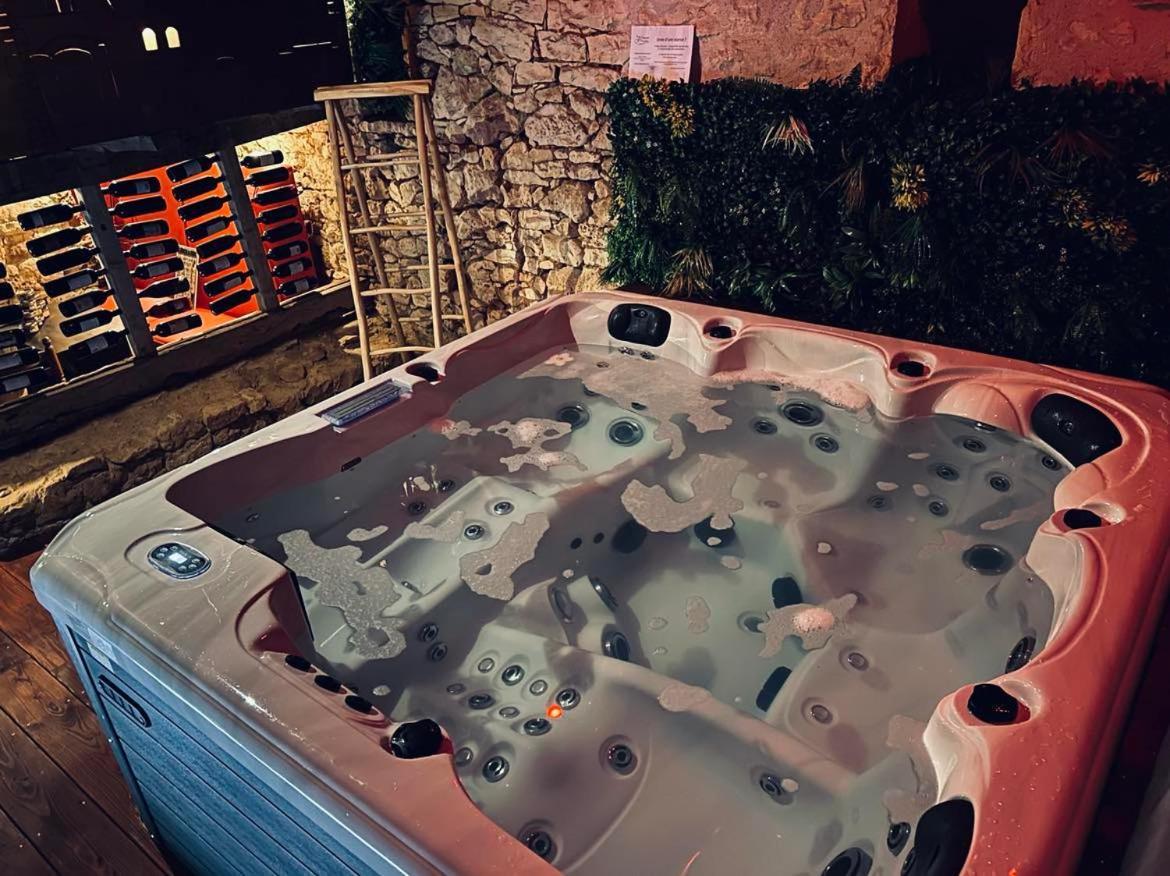 Demeure Du Vallon - Chambres D'Hotes De Charme Azerat 外观 照片