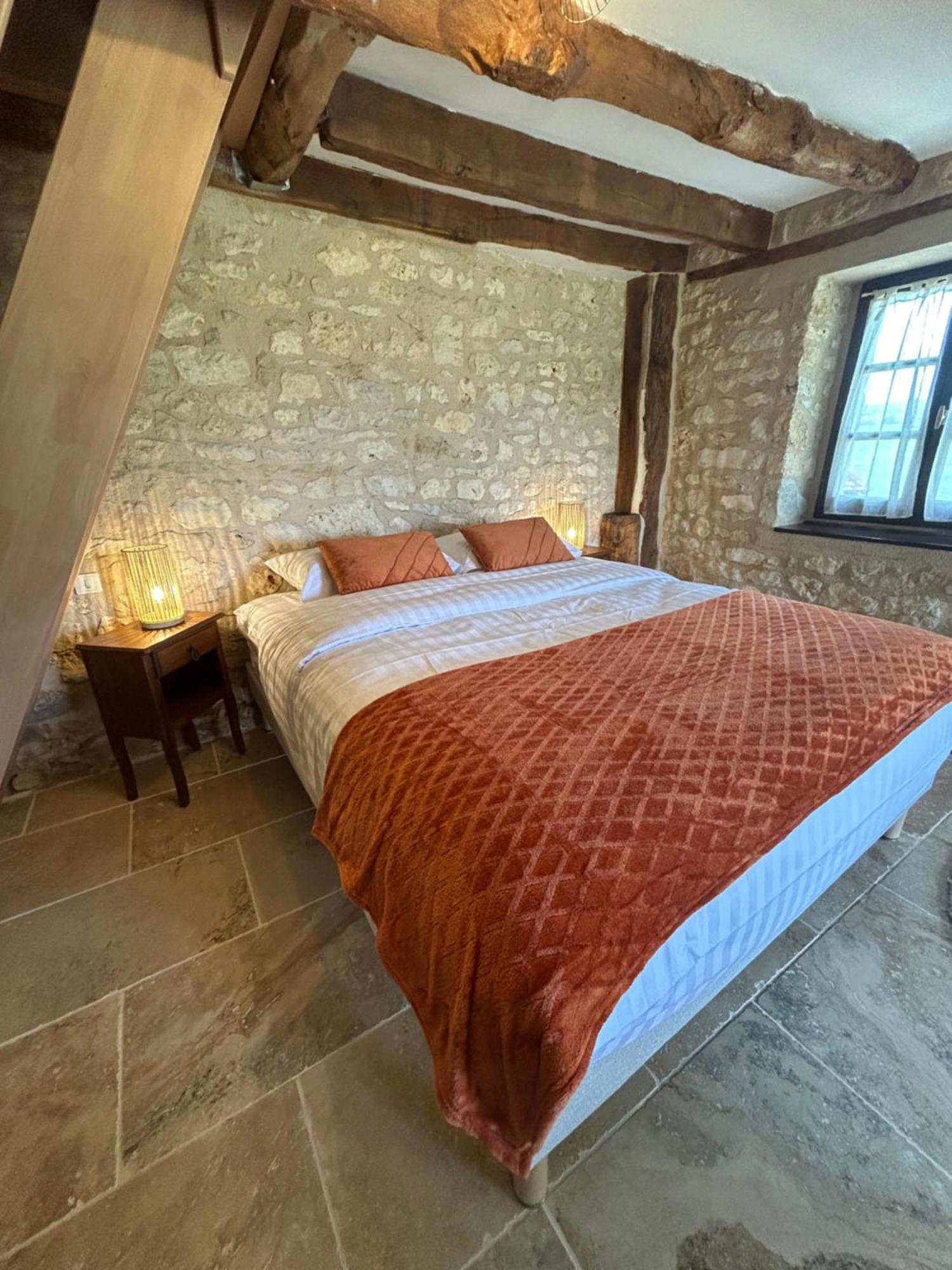 Demeure Du Vallon - Chambres D'Hotes De Charme Azerat 外观 照片